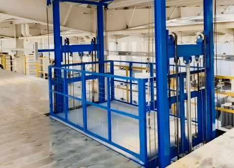 Montecarga hidráulico - Jinan Gradin Machinery Co., Ltd. - para almacén / con plataforma / de manipulación