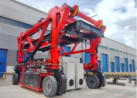 Carretilla elevadora de tipo straddle (horcaja) para contenedores - GKY series - Jinan Gradin Machinery Co., Ltd. - con motor diésel / para cargas pesadas / autopropulsada