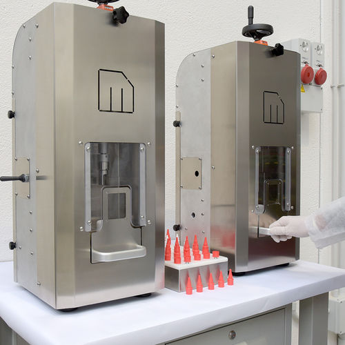 Llenadora taponadora neumática - FCSU-W 01601 - Mech-a - de bebidas / para la industria farmacéutica / de productos alimentarios
