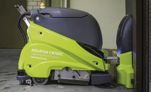 Robot de limpieza para almacén - CR700C - ADLATUS Robotics GmbH - para suelo / para limpieza en húmedo / móvil