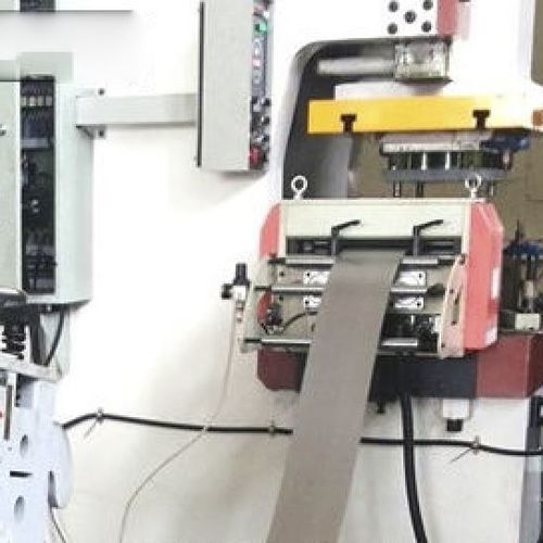Alimentador de rodillos - RNC-400B - Shenzhen Hong-Er Machine Equipment Co.,Ltd - neumático / de placas / servocontrolado