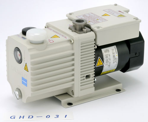 Bomba de vacío de paletas - GHD-031 - ULVAC GmbH - lubricada / monoetapa / de helio