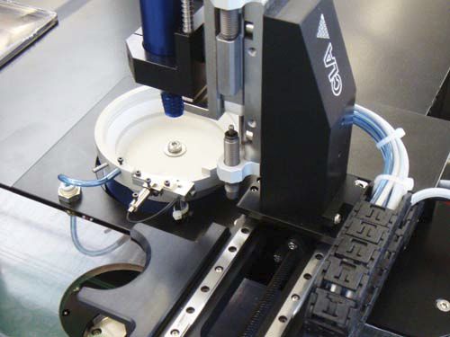 Máquina de atornillado de movimientos de reloj - CLAvissage  - CLA Clinical Laboratory Automation SA - automática / para la colocación de tornillos