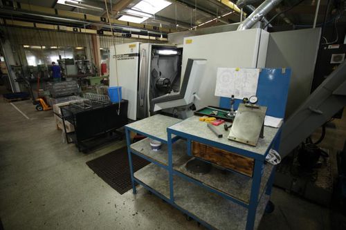 Mecanizado torneado de plástico - LARM a.s. - para aplicaciones automóviles / CNC