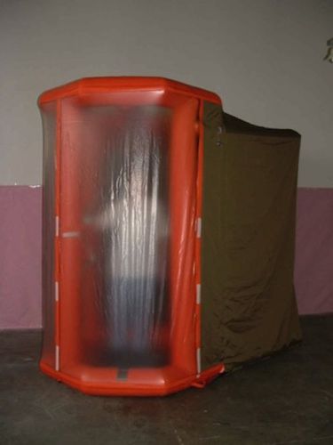 Cabina de ducha de pie - Vira Soluzioni - inflable / sanitario / de interior