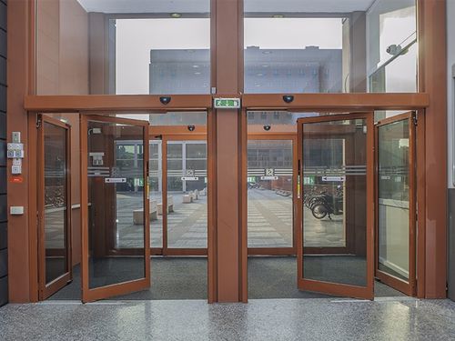 Puerta corredera - T.O.S. 1+1 - Ponzi - de vidrio / para interior / para exteriores