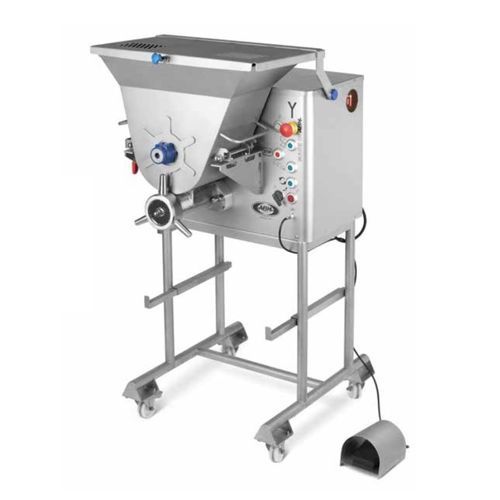 Picadora industrial de carne - TC Y 32 GD AUTO - ABM company S.r.l. - de carne fresca / con ruedas / automática