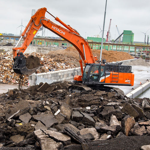 Excavadora de grandes dimensiones - ZX490LCH-7 - Hitachi Construction Machinery Europe - con orugas / diésel / para obra de construcción