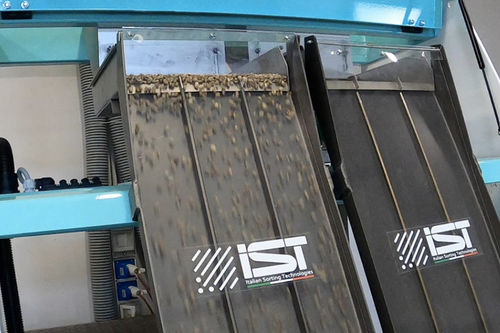 Clasificador para la industria agroalimentaria - I.S.T. ITALIAN SORTING TECHNOLOGIES - para reciclaje / óptico / para material plástico