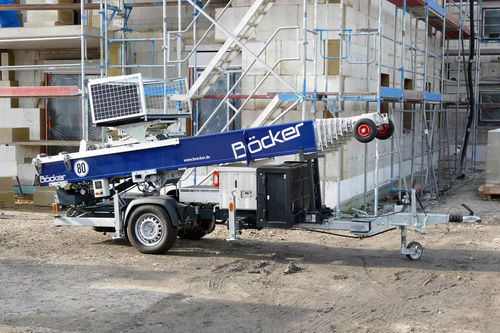 Montecarga eléctrico - Junior 24 - Böcker Maschinenwerke GmbH - alimentado por batería / para el sector de la construcción / para obra