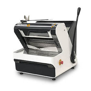 Cortadora de pan industrial semiautomática - PRIMO - Sinmag - con hoja de cinta continua / compacta / de baguettes