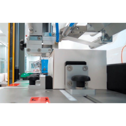 Etiquetadora - TNC-L - b+b Automations- und Steuerungstechnik GmbH