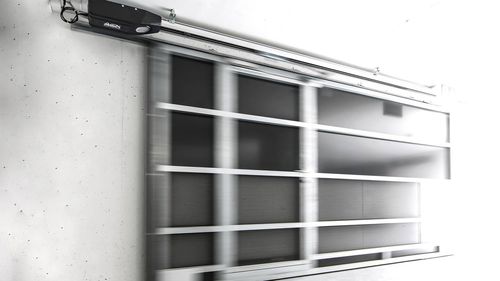 Motor para portón corredizo - Industrial - Gilgen Door Systems AG