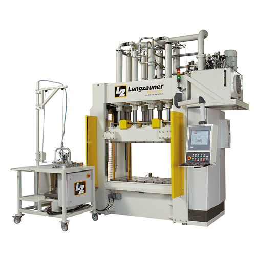 Prensa hidráulica - 120T - Langzauner - de formado RTM / para materiales compuestos / con pistón descendente