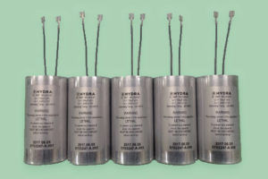Condensador eléctrico de película de polipropileno metalizado - HYDRA a.s - cilíndrico / en baño de aceite
