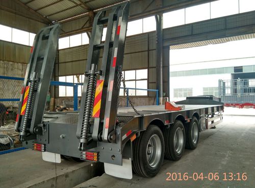 Semirremolque plataforma - 43534FE - CLW GROUP - cordones de viga / para llantas / de 3 ejes