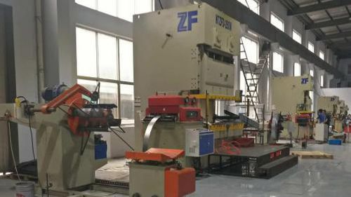 Perfiladora para barreras de seguridad - WUXI LINBAY MACHINERY CO.,LTD - fija / punzonado
