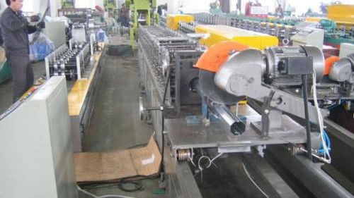 Perfiladora para tubos metálicos - WUXI LINBAY MACHINERY CO.,LTD