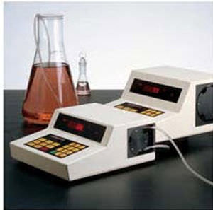 Bomba peristáltica - Harvard Apparatus - para productos químicos / con motor DC / de laboratorio