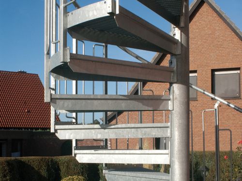 Escalera fija de caracol - LG EXPRESS - Lichtgitter GmbH - de acero galvanizado