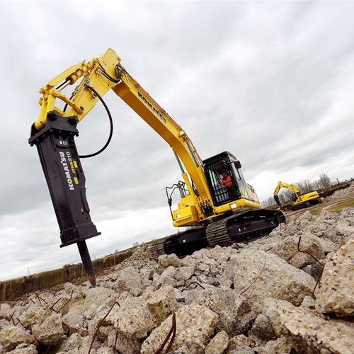 Excavadora de grandes dimensiones - PC series  - Komatsu Europe - con orugas / diésel / de demolición
