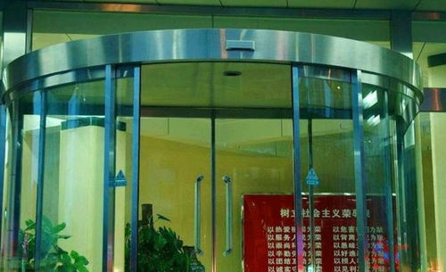 Puerta corredera - Shen Zhen Hui Trade Industry Co., Ltd. - para exteriores / automática