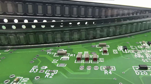 Junta de puesta a tierra - Doubleshield Pad - Schlegel Electronic Materials - de caucho de silicona / de sección rectangular / de blindaje EMI