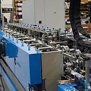 Línea de perfilado para perfiles - Ceetec A/S