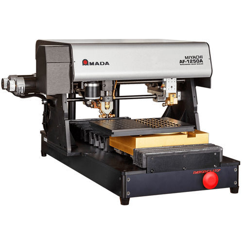 Máquina colocadora y selladora semiautomática - AF-1250A  - AMADA WELD TECH Inc. - automatizada / para valla / de bidones