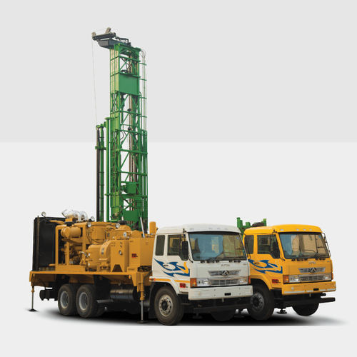 Perforadora de pozo - T 700 - Revathi equipment Ltd - de extracción de testigos / para agujeros de dinamitado / montada en camión