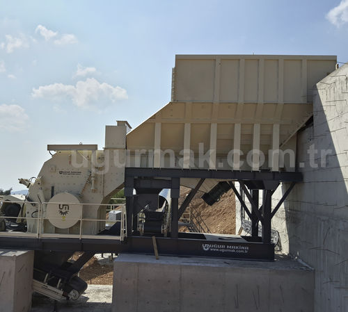 Alimentador vibratorio - UMG series - Uğurmak Crushing and Screening Plants - grizzly / móvil / para productos a granel