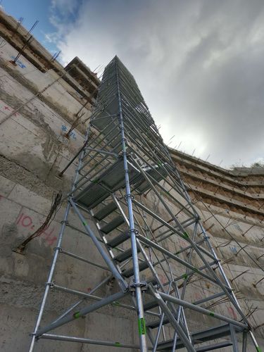 Escalera fija recta - UNISCAFF - OZLER FORMWORK AND SCAFFOLDING SYSTEMS - de acero