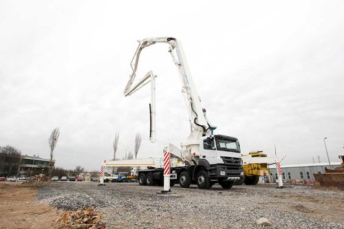 Autobomba de hormigón para obra - Pİ 130 30 ZX - Pi Makina Construction Machines