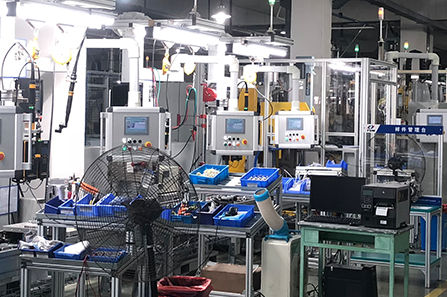 Línea de producción de piezas metálicas - Dalian Haosen Equipment Manufacturing Company - para líneas de ensamblaje