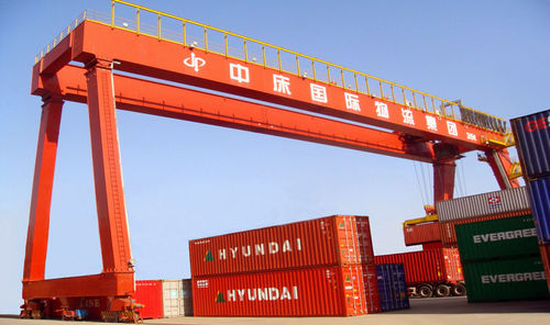 Pórtico en riel - DALIAN HUARUI HEAVY INDUSTRY GROUP CO.,LTD. - para aplicaciones marinas / para contenedores