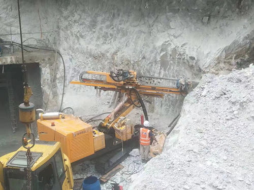 Perforadora para la consolidación de túneles - YGL-180G - WUXI JINFAN DRILLING EQUIPMENT CO.,LTD. - geoctécnica / de pozo / para orificio profundo
