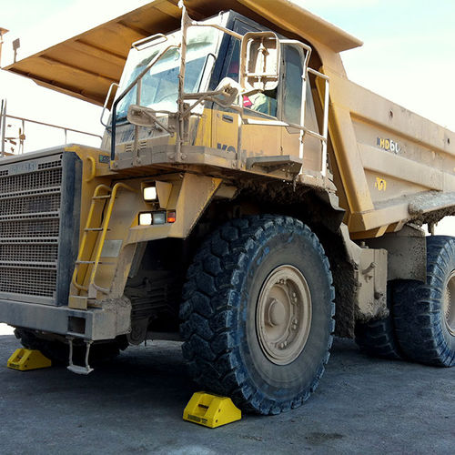 Traba para camión para vehículos - MC3010 - Justrite Safety Group