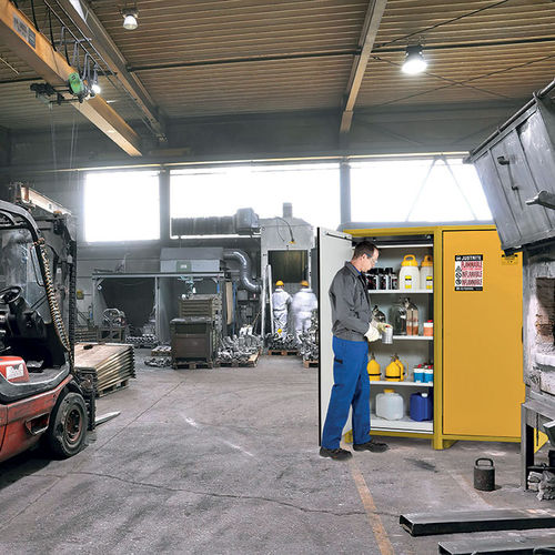 Armario de seguridad - JCB series - Justrite Safety Group - de protección / con patas / con puertas batientes