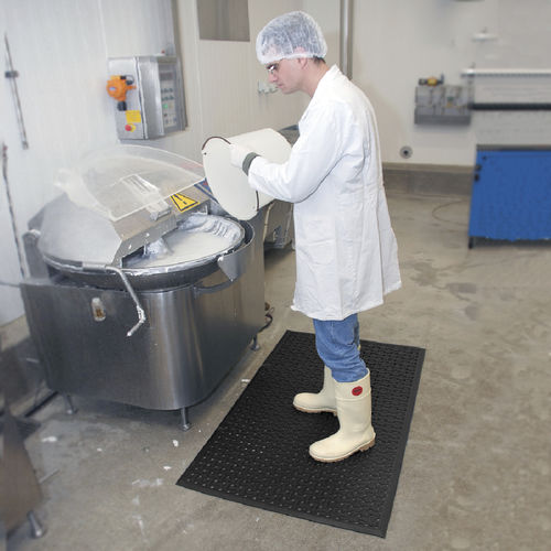 Alfombra antideslizante - Superflow® XT Nitrile 567 - Justrite Safety Group - de caucho / para aplicaciones higiénicas / negra