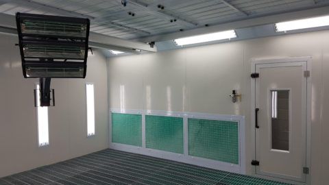 Cabina de pintura cerrada - Mecatelier - para la industria de la madera / automática / con ventilación horizontal