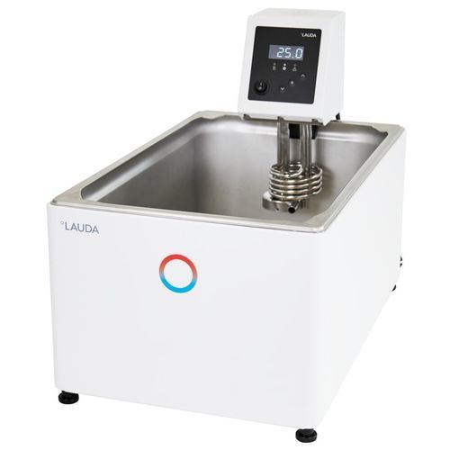 Baño termostático de temperatura constante - Alpha A 24 - LAUDA DR. R. WOBSER GMBH & CO. KG - de circulación / automático / calefactado