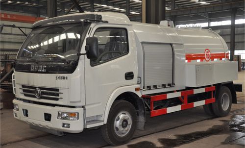 Camión cisterna de carburante - Wenzhou BlueSky Energy Technology Co., Ltd. - de 4 ejes / con motor diésel