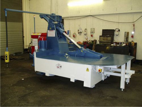Prensa de balas para metales - McIntyre Mantis - JMC Recycling Systems Ltd - para chatarra / vertical / de carga lateral
