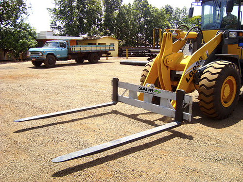 Tablero portahorquillas para carretilla elevadora - Saur