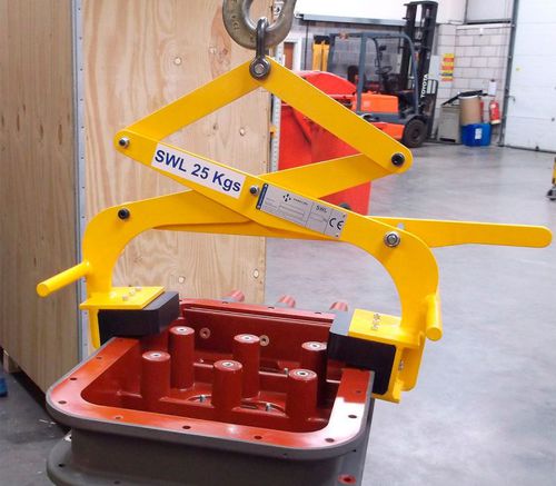 Pinza de elevación horizontal - Handling Concepts Ltd