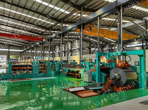 Línea de corte en bandas de banda de metal -  FOSHAN TE XIANG MACHINERY CO., LTD - alimentada por bobina