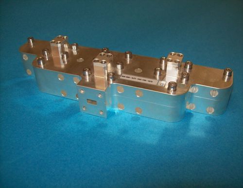 Combinador - CO-4-27500-31000-8-WR28 - DETI Microwave