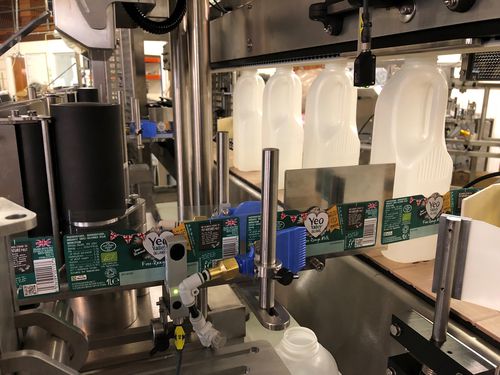 Máquina de etiquetado automática - Sovereign Labelling Machines Limited - para botellas / para la industria alimentaria y de la bebida / para la industria del embotellado