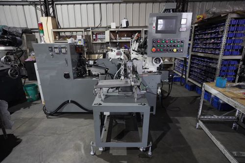 Alimentador para rectificadora sin centros - S-TYPE Ltd., Co. - neumático