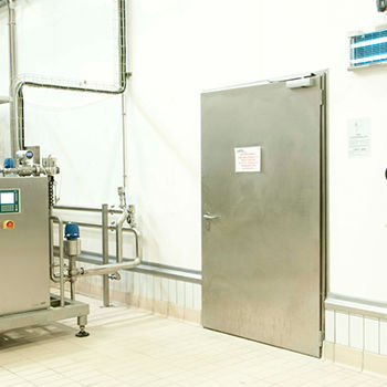 Puerta con bisagra - FLY INOX - Moreschi Chiusure Industriali S.r.l. - de acero inoxidable / para interior / industrial